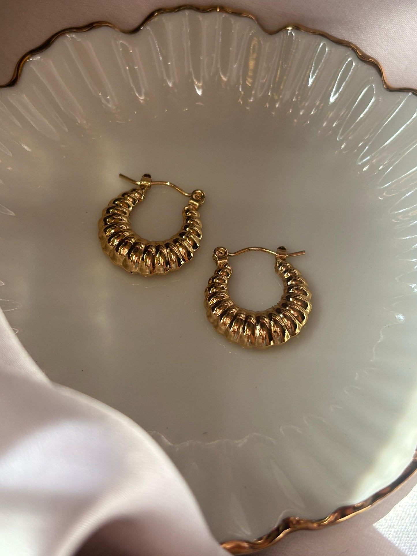 Arabella Hoops