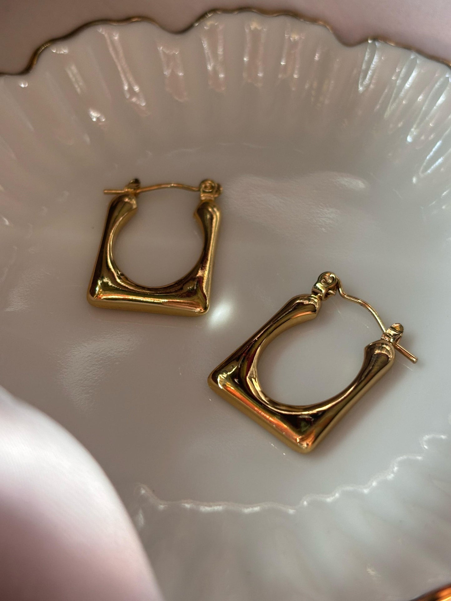 Margot Hoops