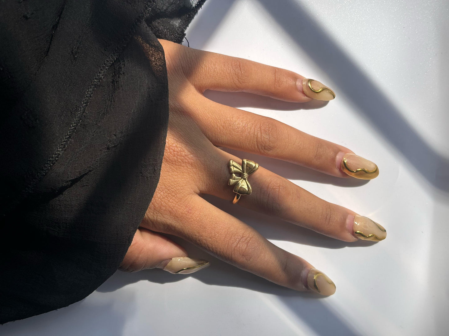 Bow Minimalist Ring