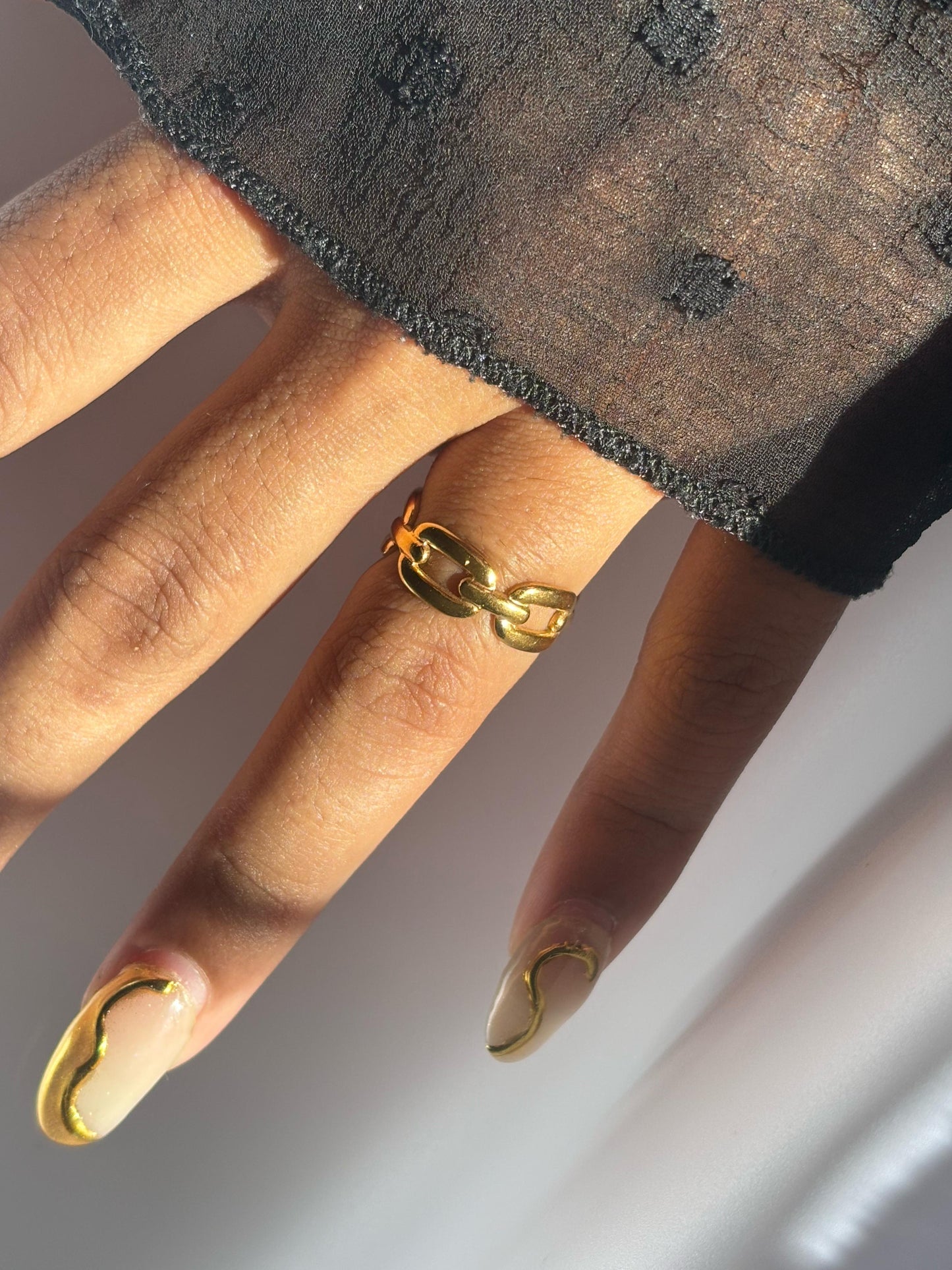 Linked Minimalist Ring