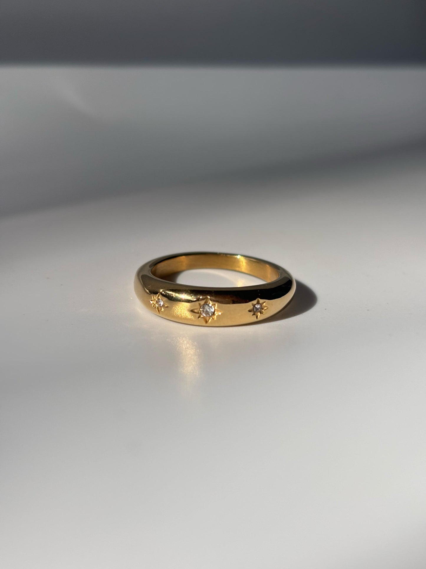 Mira Minimalist Ring