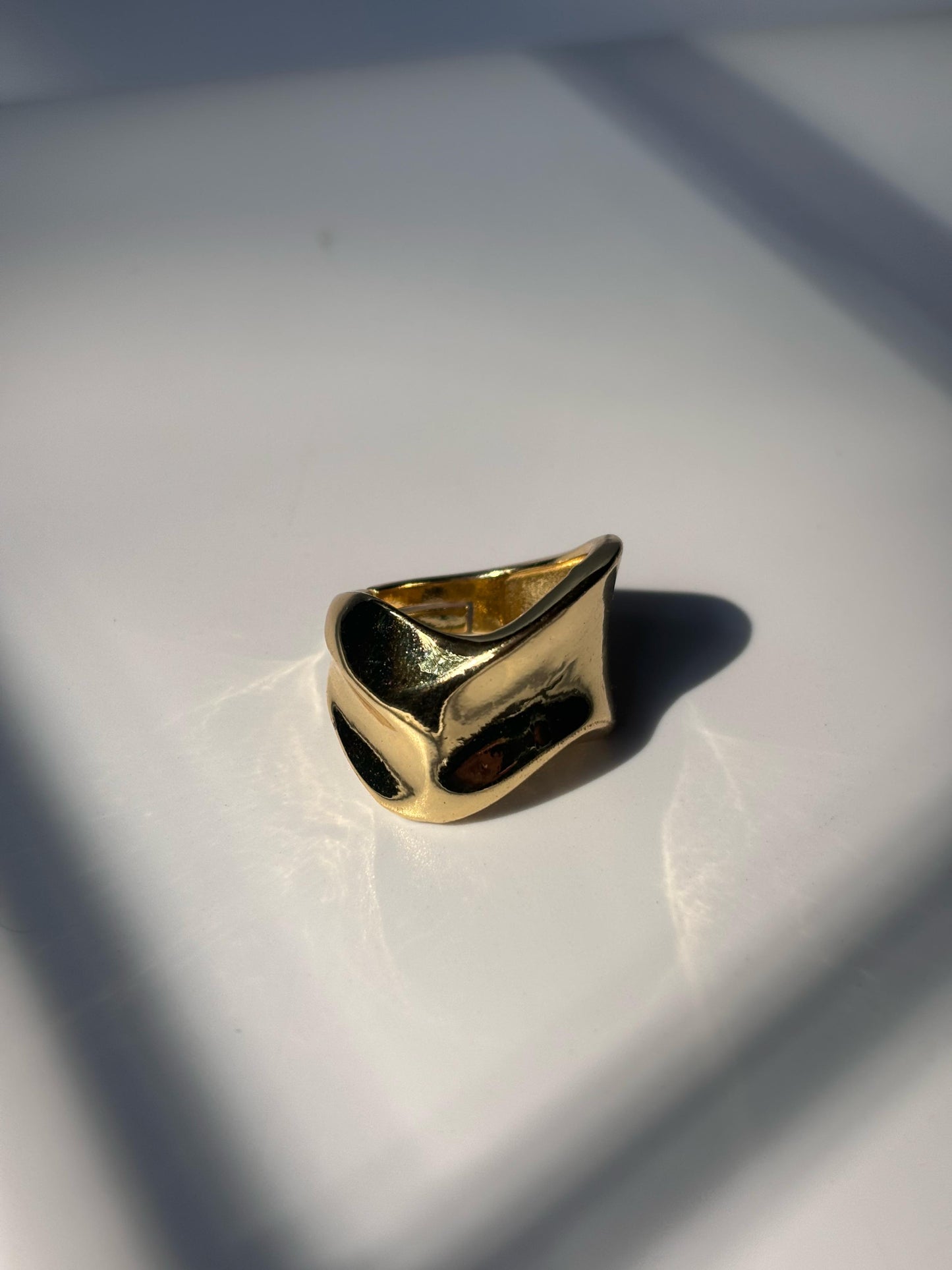 Onyx Bold Ring