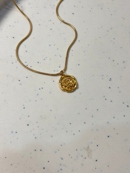 Rosette Necklace