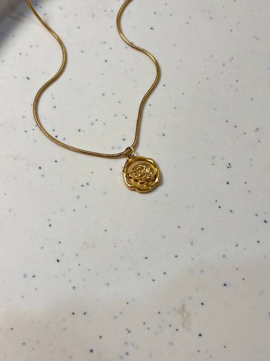 Rosette Necklace