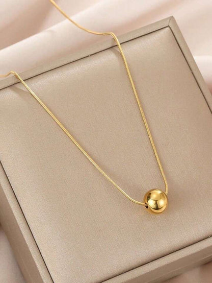Moi Necklace