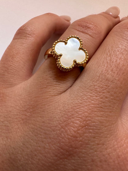 Clover Rings