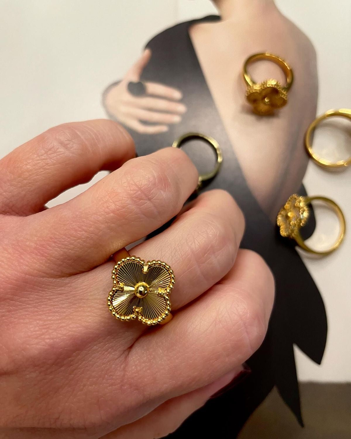 Clover Rings