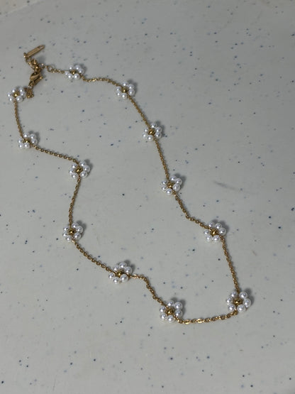 Daisy Necklace