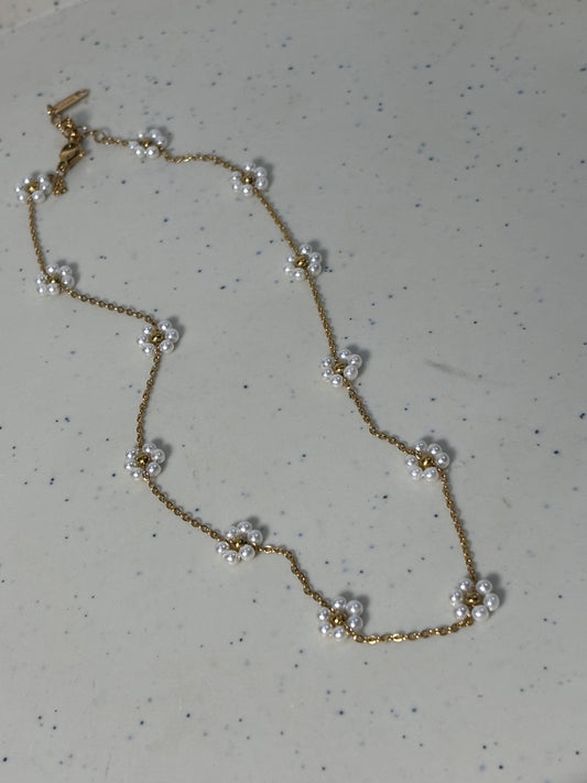 Daisy Necklace