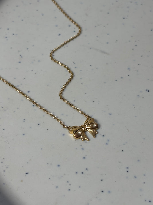 Bow Necklace
