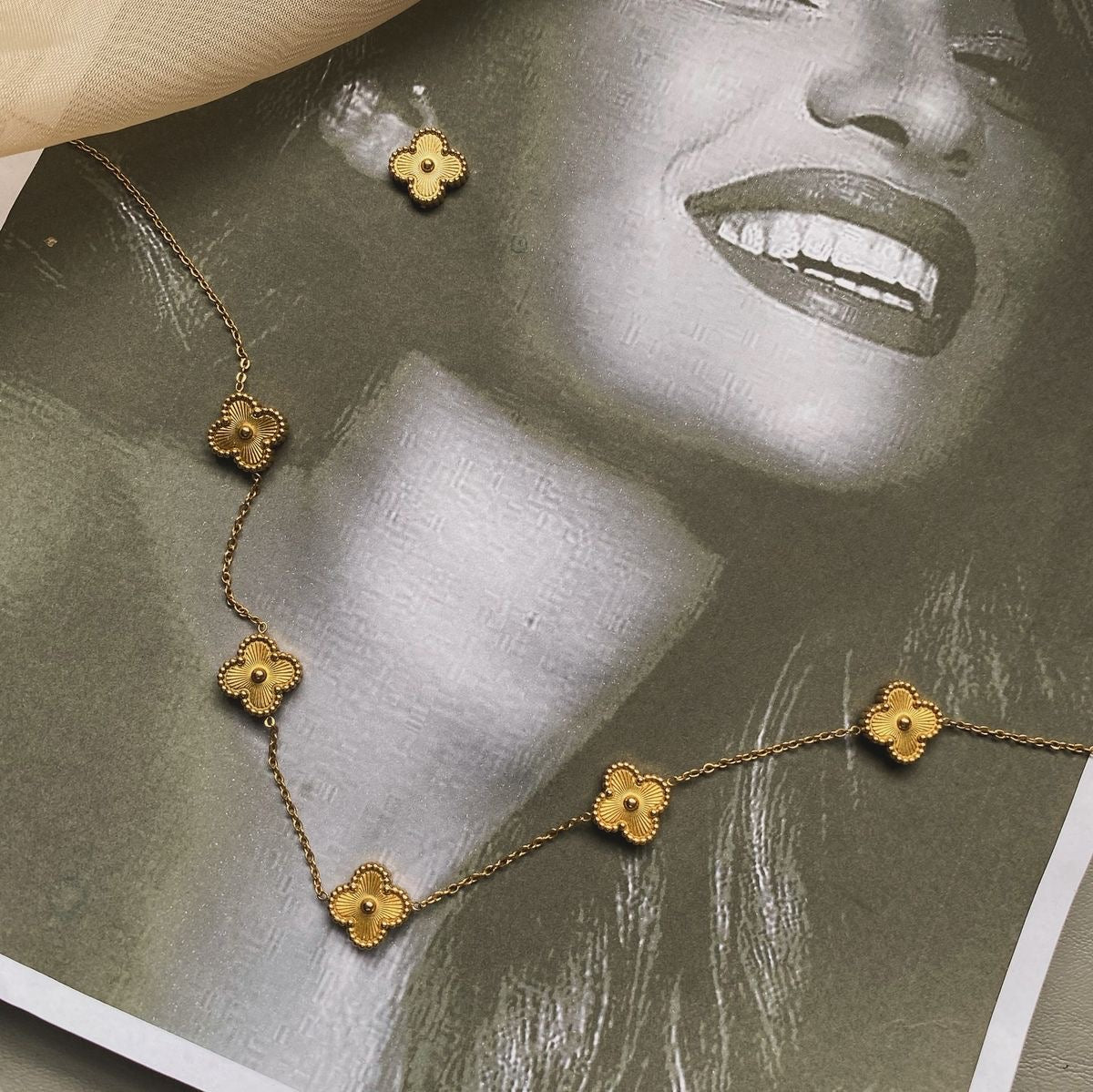 Vancleef Choker