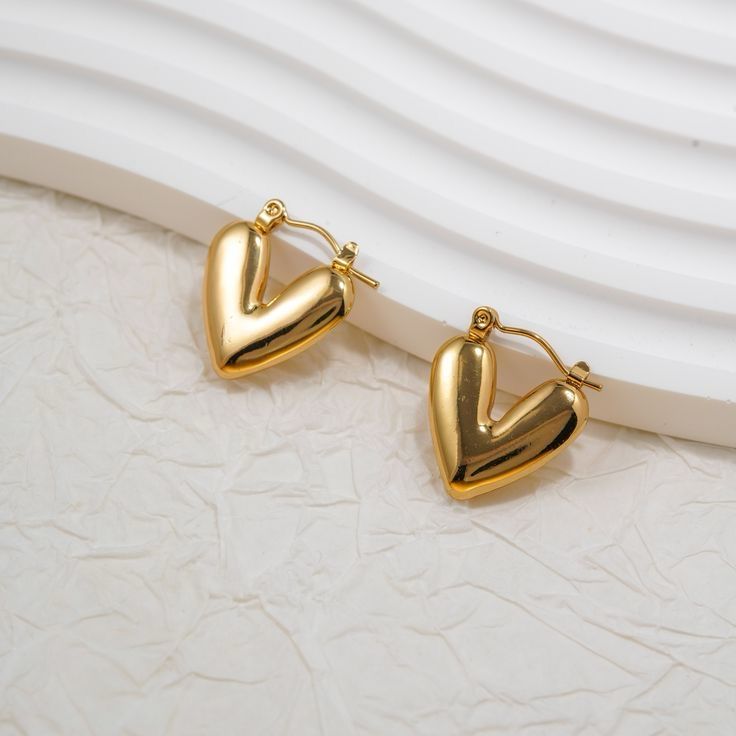 Elizabeth Hoops