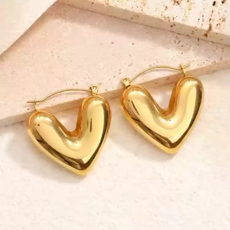 Elizabeth Hoops