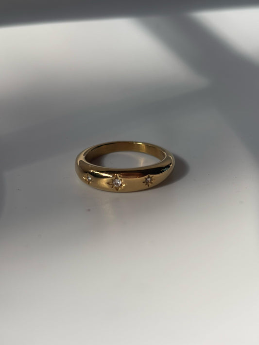 Mira Minimalist Ring