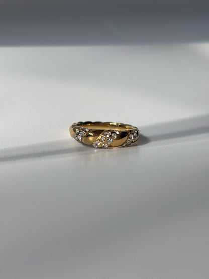 Lune Minimalist Ring