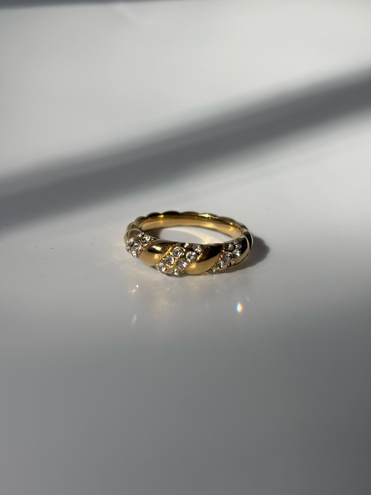 Lune Minimalist Ring
