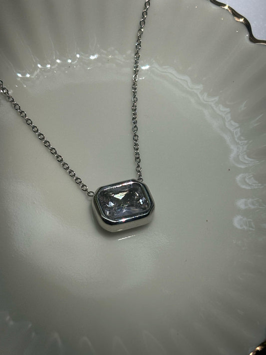 Fleur Necklace